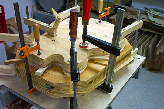 Jazz Guitar Back Glueing